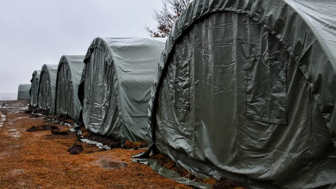Contrôle de l'humidité et séchage pour les tentes militaires et les quartiers d'habitation