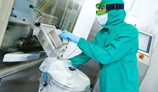 Air cleaning for active pharmaceutical ingredient manufacturing