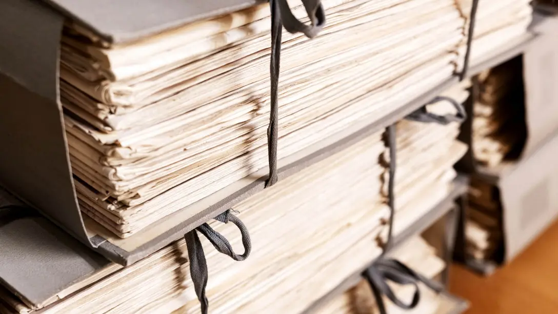 Humidity control and drying for archives