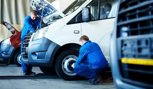 Heating for transport and logistics maintenance crews