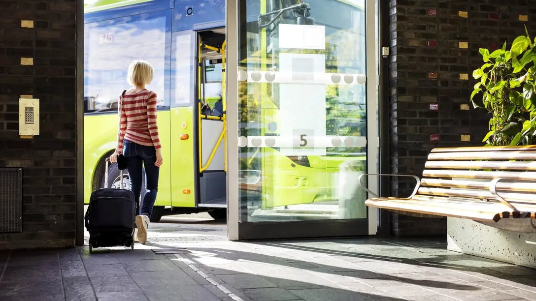 Refroidissement des gares et des terminaux de bus