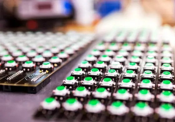 Créer l'environnement idéal pour la fabrication et l'assemblage de dispositifs électroniques sensibles