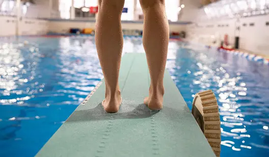 Air handling for indoor swimming pools