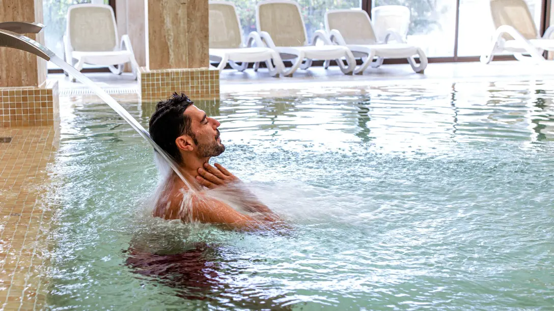 Air handling for spa facilities