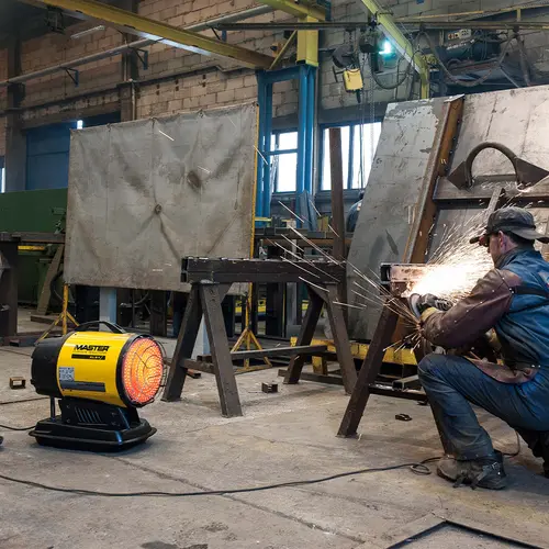 Master XL 61 dans un entrepôt