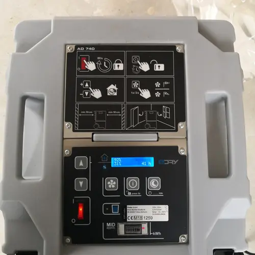 Panneau de commande de l'Aerial AD 740