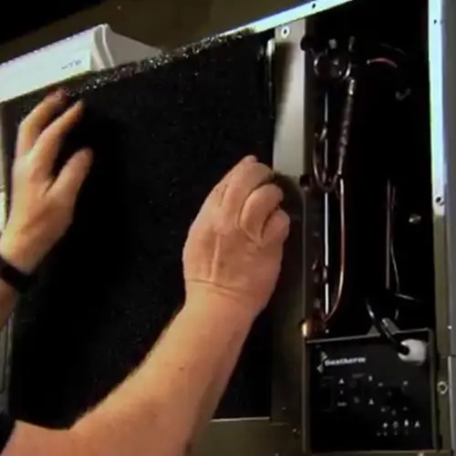 Comment monter le refroidisseur de conteneur Dantherm AC-M5 MKII