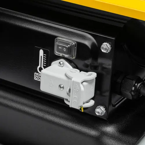 MASTER B 100 close up1 web