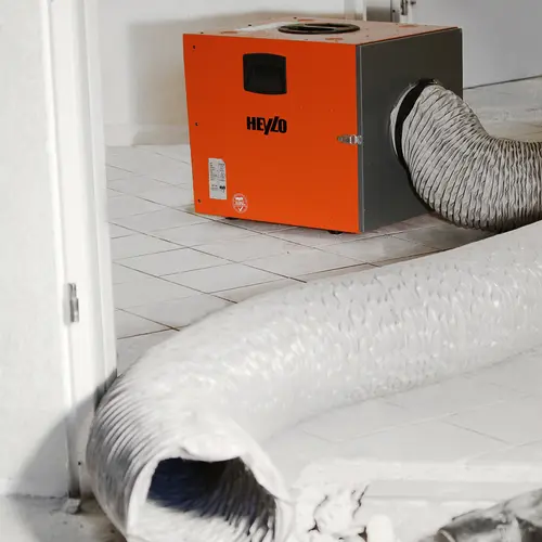 Heylo PF 1400 purificateur d'air sur un chantier de construction